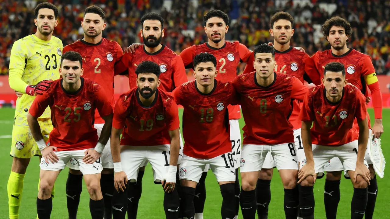 عقوبة غير متوقعة تضرب لاعب منتخب مصر استعدادًا للمونديال!